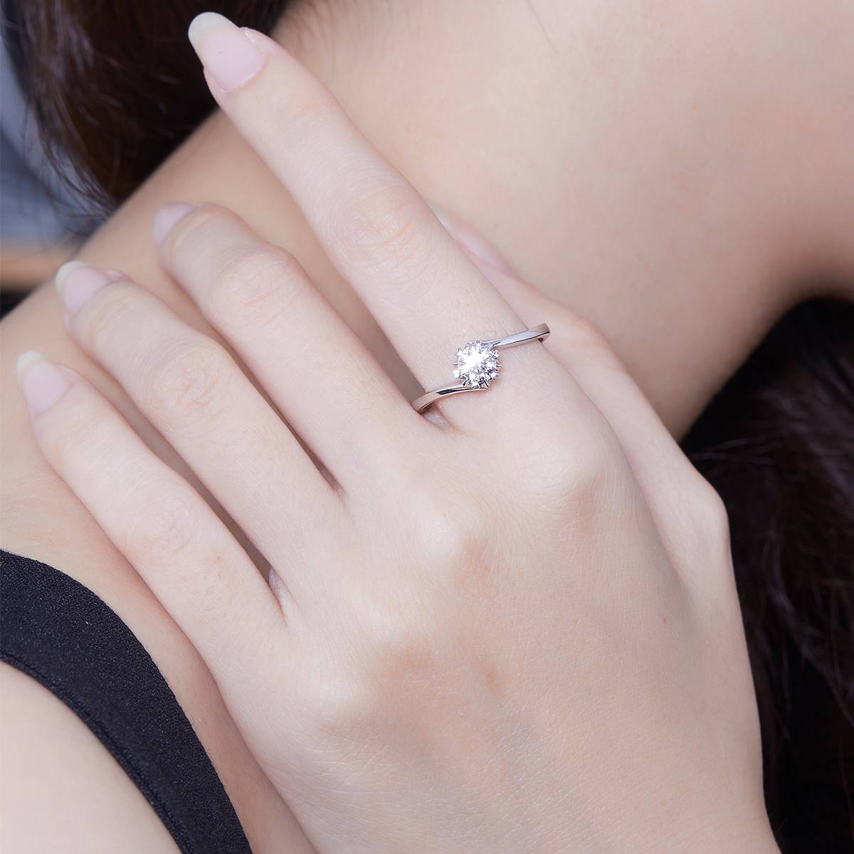 Twisted arm classic snowflake S925 silver plated platinum Moissanite women's ring 50 points D-grade